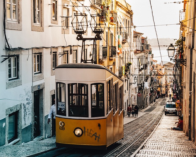 Tips for Choosing the Right Transportation Service for Your Needs
