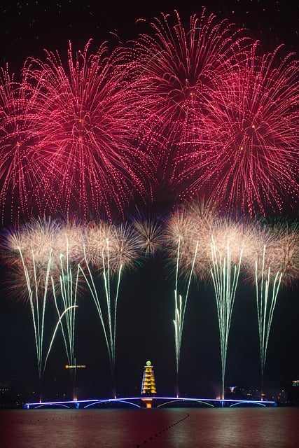 Liberty State Spectrum: Diving into Color with Groovy Hues